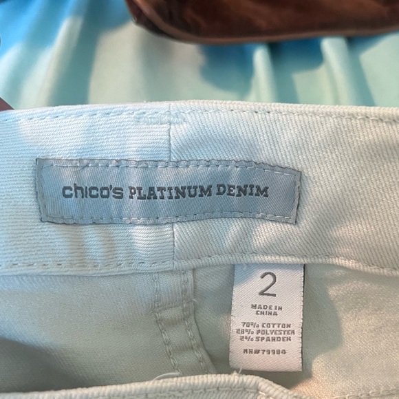 Women’s chicos - Picture 2 of 2